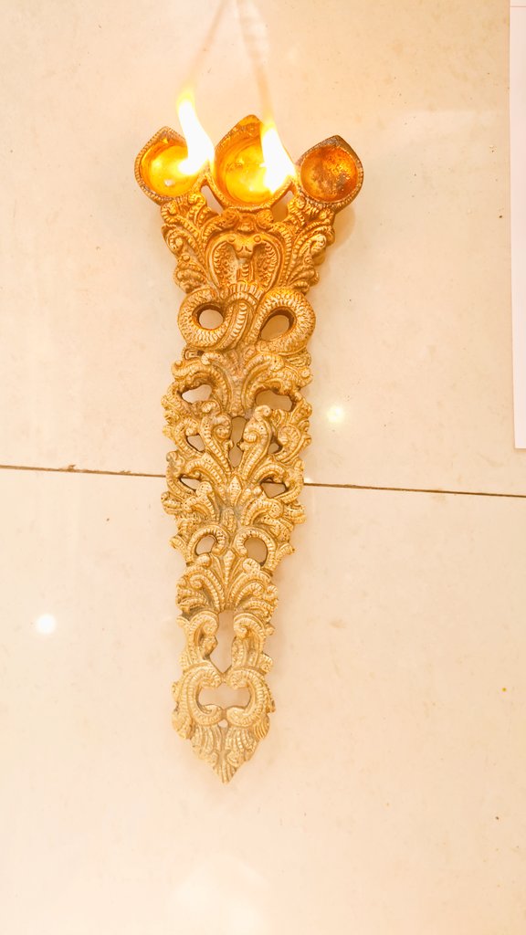 dharitri's tweet photo. Neither I know mantra nor thanthra nor your praise,
Neither I know how to call you, nor meditate nor praise you,
Neither I know mudras nor how to cry to you.... (words from Devi Strotam) 
At HER Lotus feet. Wishing all an auspicious #navratri2021
#UniversalMother  #Divinegrace https://t.co/nGAFCTluWD