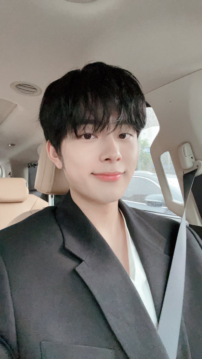 봄하늘 tweet media