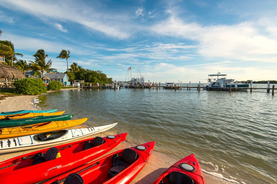 Kayaking. Cottages. Captiva. 🚣‍♂️😎🌴

📷 <a href="/TweenWatersInn/">Tween Waters Island Resort & Spa</a> 

#Sanibel #FtMyersSanibel <a href="/RealSaltLife/">Salt Life</a>