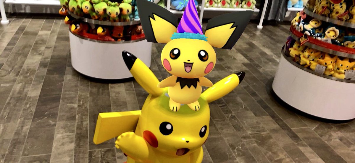 mypokediaries's tweet photo. 10.06.2021
#GOsnapshot
Pichu is wishing @NianticLabs a Happy 6th Birthday! Here’s to 100 more years to come! 🎉🎊🥳
#ztdnews #shinypichu #ARofTheDay #ARPhotoADay #nianticlabs #PokemonGO5YearAnniversary #MeetYouOutThere #CatchYours #pokémongo #pokémon #nintendonyc #nyc https://t.co/ga1Rzqnik6