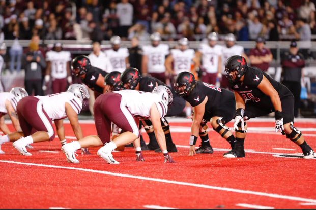 Alexis78Sanchez's tweet photo. Huge blessing tonight! Extremely excited to announce I have received an offer from @EWUFootball ! Thank you @CoachBestEWU @CoachJaseBooty for this great opportunity! @CoachShoeEWU @MtRidgeFootball 
#ProtectTheRed #GoEags @bangulo https://t.co/OER6Ffmxjh