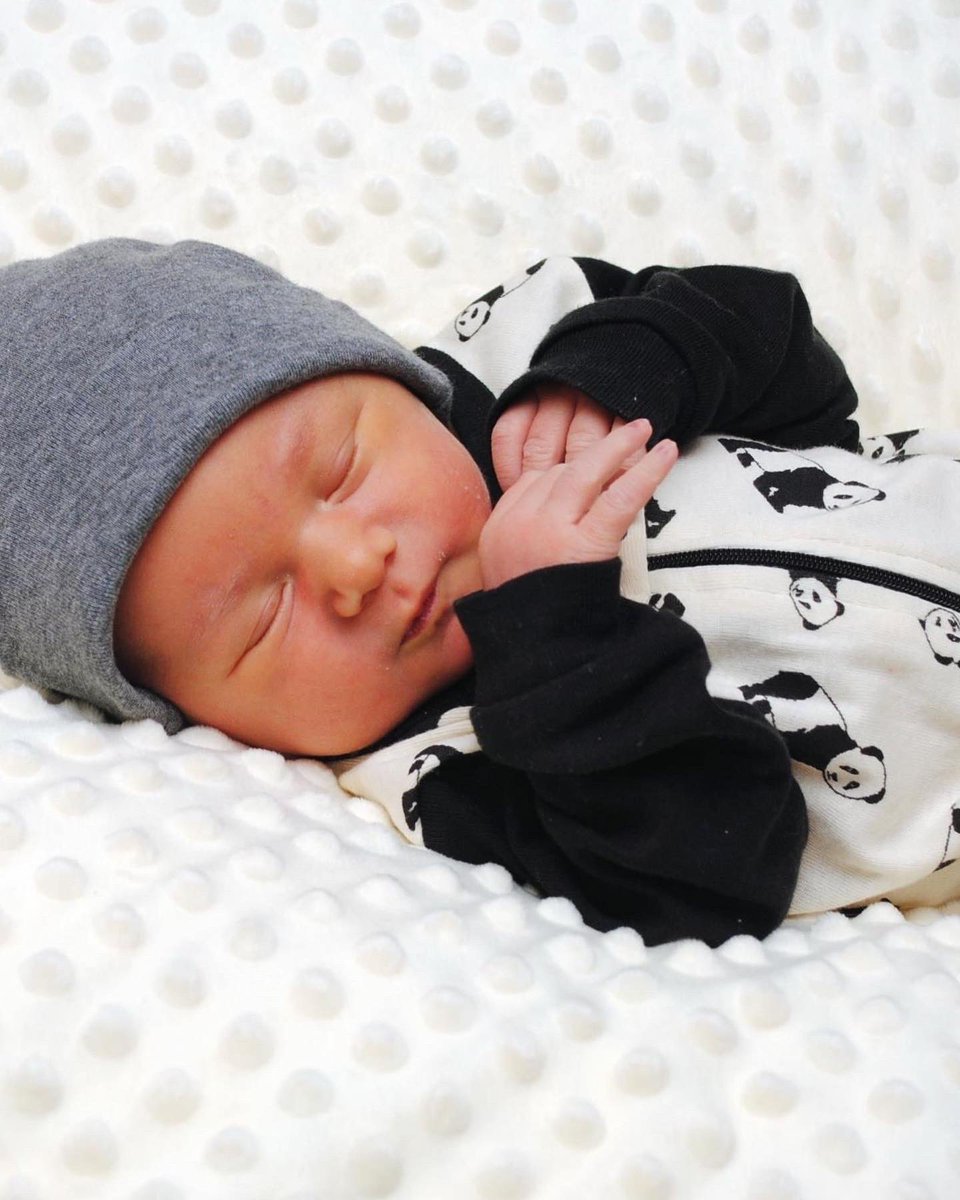 AmberDupree3's tweet photo. Guys I had a baby boy 🥺💙 https://t.co/CS2b5FReNt