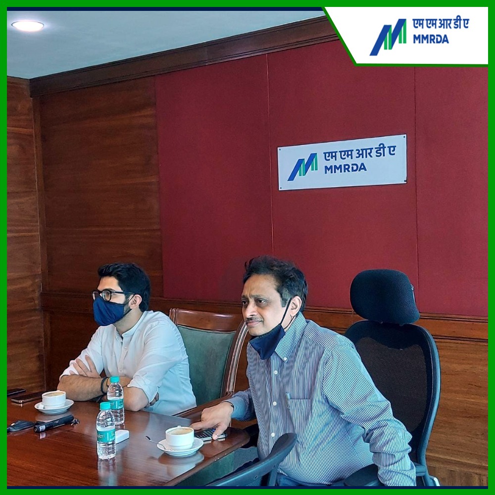 MMRDAOfficial's tweet photo. #MMRDAUpdate
Yesterday, Hon'ble minister Shri Aaditya Thackeray (Minister Environment & Tourism, Guardian Minister) conducted a meeting with Shri S.V.R. Srinivas IAS, Metropolitan Commissioner (MMRDA), #MCGM officials & WRI Cities India... https://t.co/wqCSTQn76b
