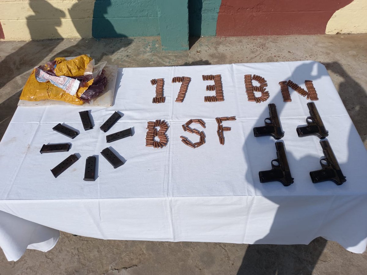 bsf_jammu's tweet image. Today,alert @bsf_jammu troops foiled a weapon smuggling attempt from across the International Border in Samba area &amp;amp; Seized a big cache of Arms &amp;amp; Amns(04Pistols,08 Mag &amp;amp; 232 Rds).
#FirstLineOfDefence
#AlertBSFTroops 
@PMOIndia
@HMOIndia
@BSF_India
@PIB_India
@ANI
@DDNewslive