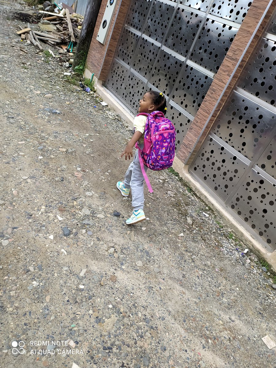 AngiePacheco04's tweet photo. Lo feliz que soy al ver a mi hija creciendo a pasos gigantes,tan inteligente,tan bella,tan feliz y estudiosa. Y soy aún más feliz al ver cómo ha ido moldeando su genio pero siempre con carácter. 
Definitivamente,Mariangel ha sido mi mejor decisión. La amo con el alma entera.💕🥰 https://t.co/TU3lsgKwGD