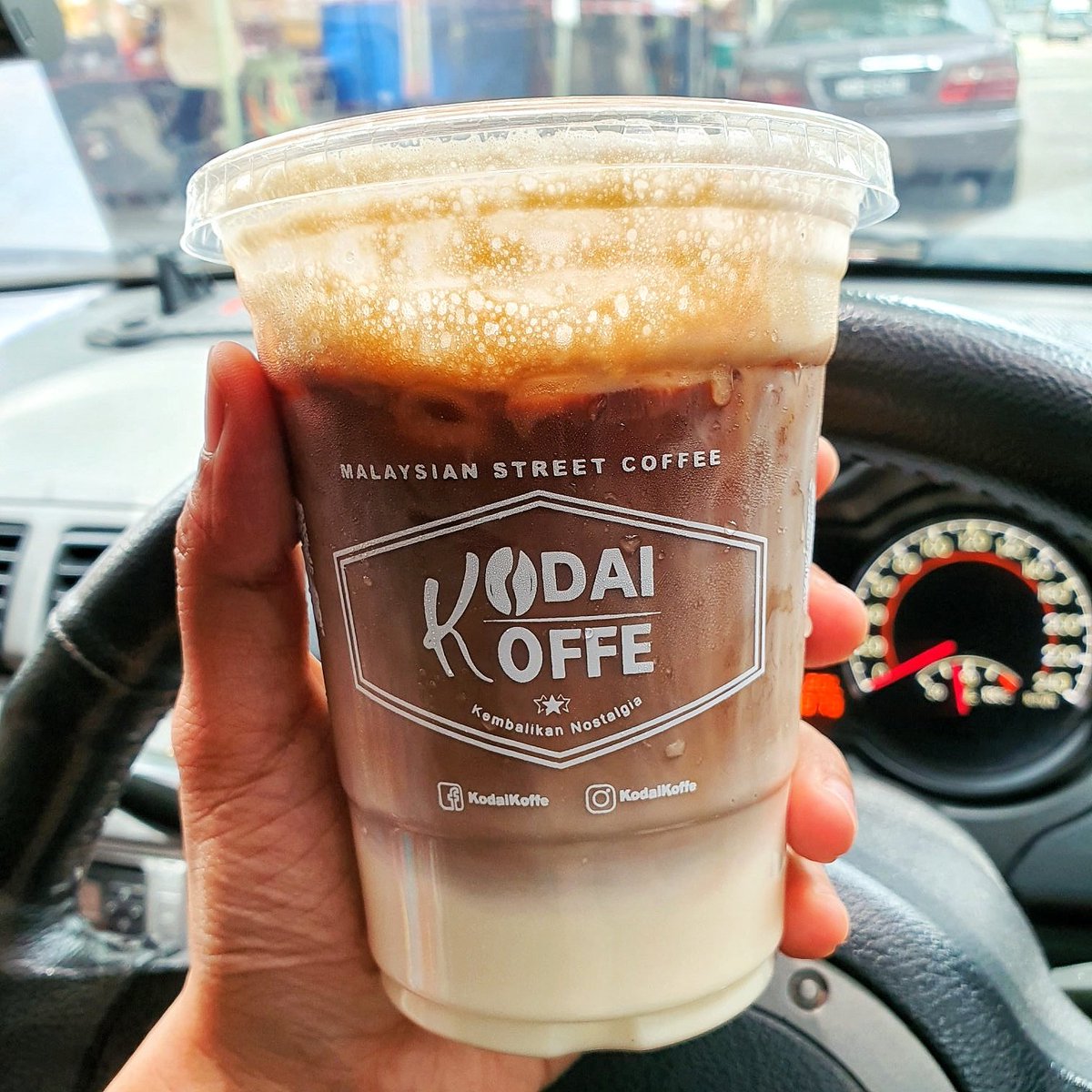 najwa_halmi's tweet photo. HONEST REVIEW KOPI YANG SIS PERNAH TRY!

Disclaimer : sis bukan otai kopi, so  ni berdasarkan my own preferences yaa. I love espresso-based latte, without sugar or at least less sweet 💖

Bismillah, jom!

#najwadankopi https://t.co/ujxd6q657a