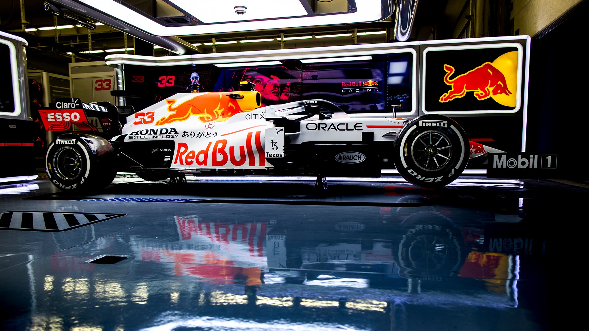 Oracle Red Bull Racing The Bull In Poweredbyhonda T Co 24wegncrwa Twitter