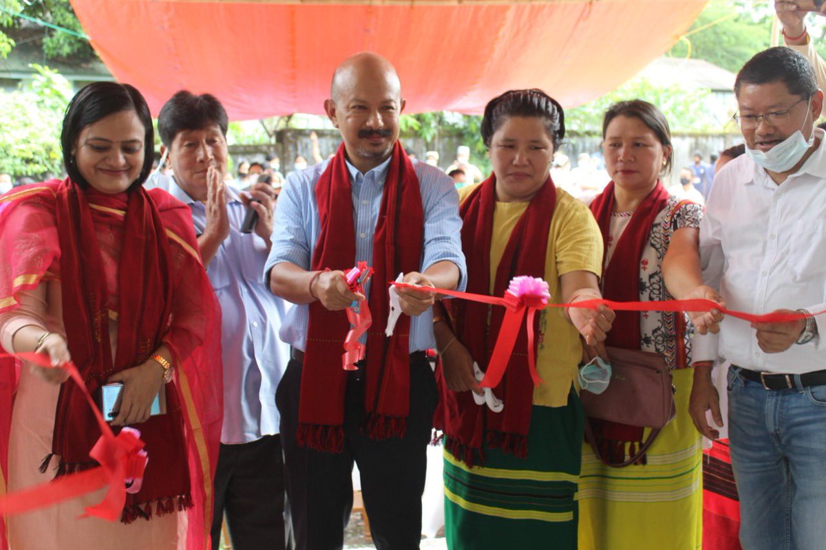 moyong_kaling's tweet photo. Iam very delighted to announce that BPGH is now fully equipped in the matter of oxygen supply as I along with DC Pasighat @SinghKinny Chief Councillor, Dy. Chief Councillor &amp; Mandal Adyaksh inaugurated the PSA oxygen plant today at BPGH. 
#PMCares https://t.co/bcGsVkO8TH