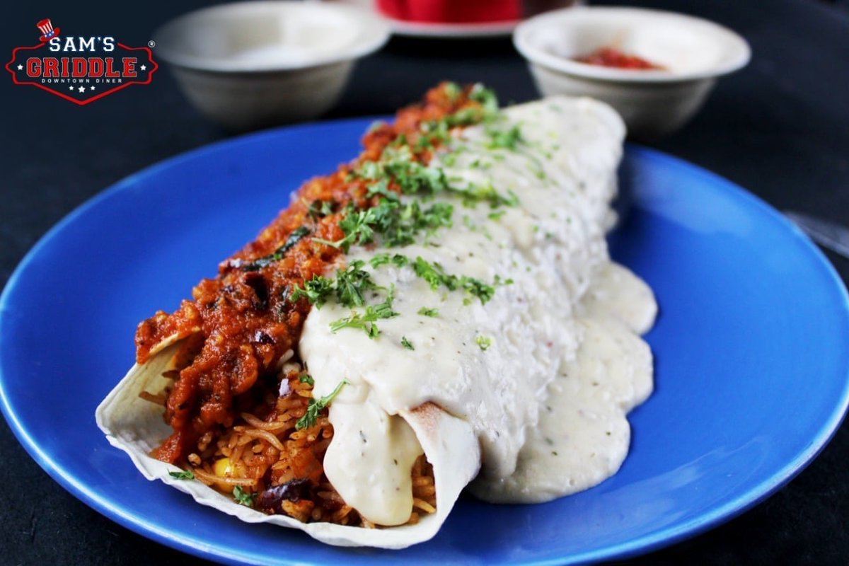 Sams_griddle's tweet photo. It's Burrito time! Enjoy our flavourful special for dinner tonight. Join us with your family and have a great time over our lovely food! 

#SamsGriddle #VizagRestaurants #SafeDining #Burrito #Visakhapatnam https://t.co/LWNhghA6ZS