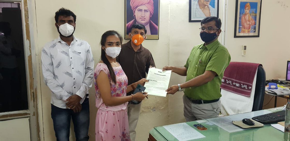 YAJadeja's tweet photo. #Change_RR_For_Police_Exam

પોલીસ ભરતી બાબતનાં ફિઝિકલ પરિક્ષામાં માપદંડ "૧૫ ગણા અને ૮ ગણા" ઉમેદવારોને પાસ કરવાના નિયમ ઉપર ફેર વિચારણા કરવામાં આવે તેવી દરેક વિધાર્થીઓની માંગણી છે.🙏

@Hasmukhpatelips
@sanghaviharsh
@HMofficeGujarat 
@GujaratPolice
@VtvGujarati
@tv9gujarati https://t.co/PGxndgFzqV