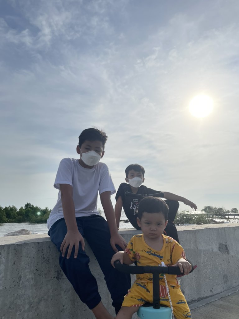 chanteklab_'s tweet photo. — 📍Pantai Batu Laut https://t.co/PVJ07uzdSM
