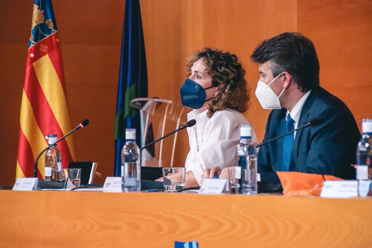 fnexe's tweet photo. 🔻GALERIA D’IMATGES #ECONVAL21🎞️
📢El 24 de setembre realitzarem el VI Workshop d’Economia Valenciana, organitzat pel #LabEconomia.
💛Vos deixem amb una galeria d’imatges! Gràcies a totes aquelles persones assistents i a les que participaren.
📷Galeria: https://t.co/KtaWv4LBiO https://t.co/fJyJwxNnKb