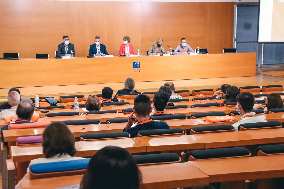 fnexe's tweet photo. 🔻GALERIA D’IMATGES #ECONVAL21🎞️
📢El 24 de setembre realitzarem el VI Workshop d’Economia Valenciana, organitzat pel #LabEconomia.
💛Vos deixem amb una galeria d’imatges! Gràcies a totes aquelles persones assistents i a les que participaren.
📷Galeria: https://t.co/KtaWv4LBiO https://t.co/fJyJwxNnKb