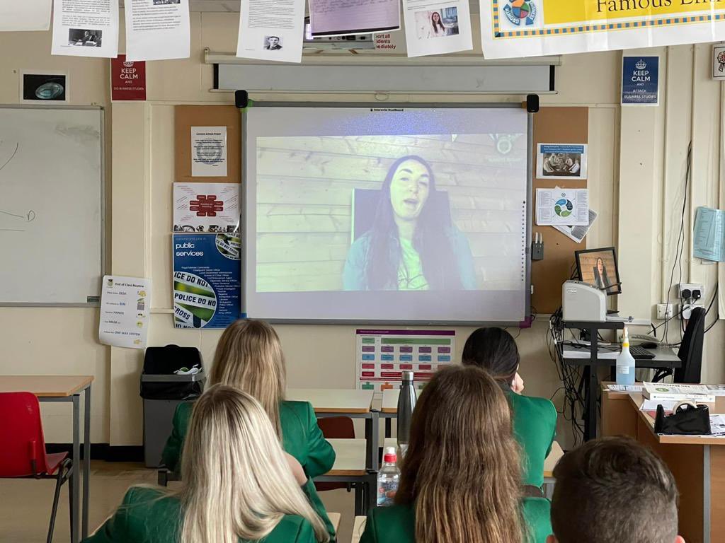 LismoreICT's tweet photo. Entrepreneurs Becca Hume and Niamh Tallon discussed their successes in the Digital world with our Year 13 Business Studies students. An enjoyable experience was had by all #DigitalLeaders 👌 @lismorecomp https://t.co/RWXtws8tFj