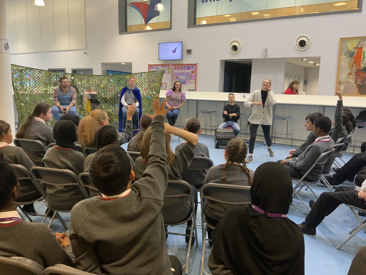 Opera_North's tweet photo. Yesterday, 100 pupils at #InHarmonyON’s @gorse_ruth stayed after school to watch our #WhistleStopOpera: The Magic Flute.
Great to see this audience with hands up eager to ask the performers questions too! #Proud
More about In Harmony » https://t.co/C3xNh3FBb8 https://t.co/leycSCS1ZM