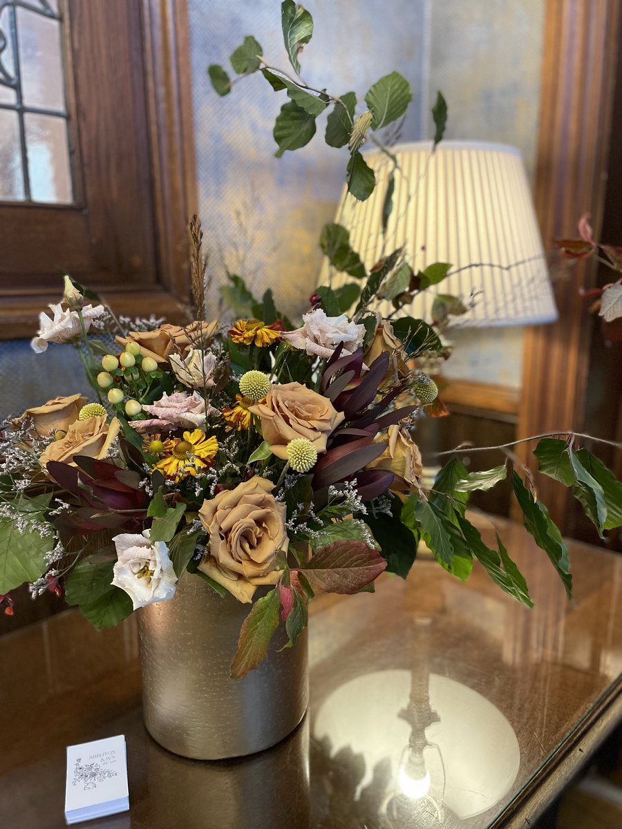 FischersBaslow's tweet photo. "Flowers are love's truest language"
Our beautiful floral displays are designed and handcrafted by Arbutus & Ivy 🌸
#PeakDistrict #FischersBaslow #Baslow #Derbyshire #Luxury #UniqueDistrict #SomethingSpecial #BouquetsOfInstagram #BeautifulBlooms #Flowers #Sustainable #Rowsley https://t.co/ePGpYQZea9