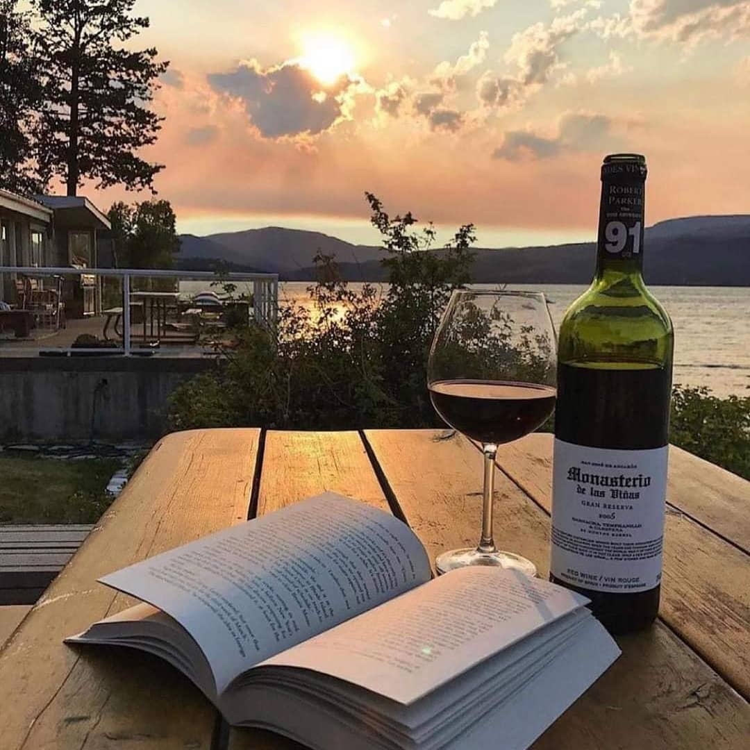 GrandesVinos_CA's tweet photo. 🇪🇸 ¡Cuánta razón tienes, Alessia! 👏👏
#Repost @cabawine (desde Instagram)
Las tardes perfectas van acompañadas de vino.
.
#vino #amaoelvino #catadevino #laculturadelvino #vinolovers #grandesvinosyviñedos #vinobar #catadevino #vinotinto #ComparteElSecreto @aragonalimentos https://t.co/RBoqCVBXVD