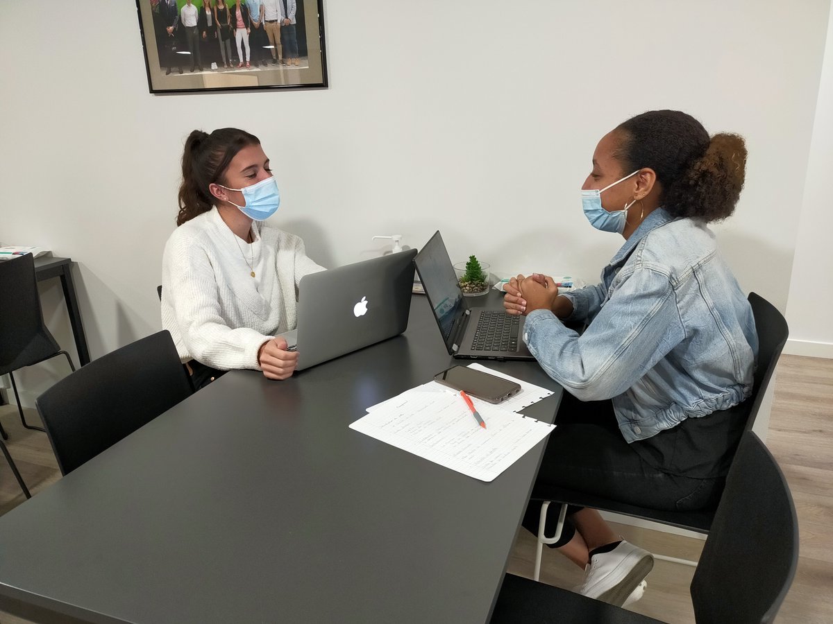 [Exercice de mise en situation professionnelle] 👇
Quoi de mieux qu'un atelier de simulation pour se préparer à un entretien d'embauche ?  
Tel était l'objectif du cours de <a href="/nicoscfr/">nicolas schaeffer</a> ce matin avec nos étudiants de Master 1 👌