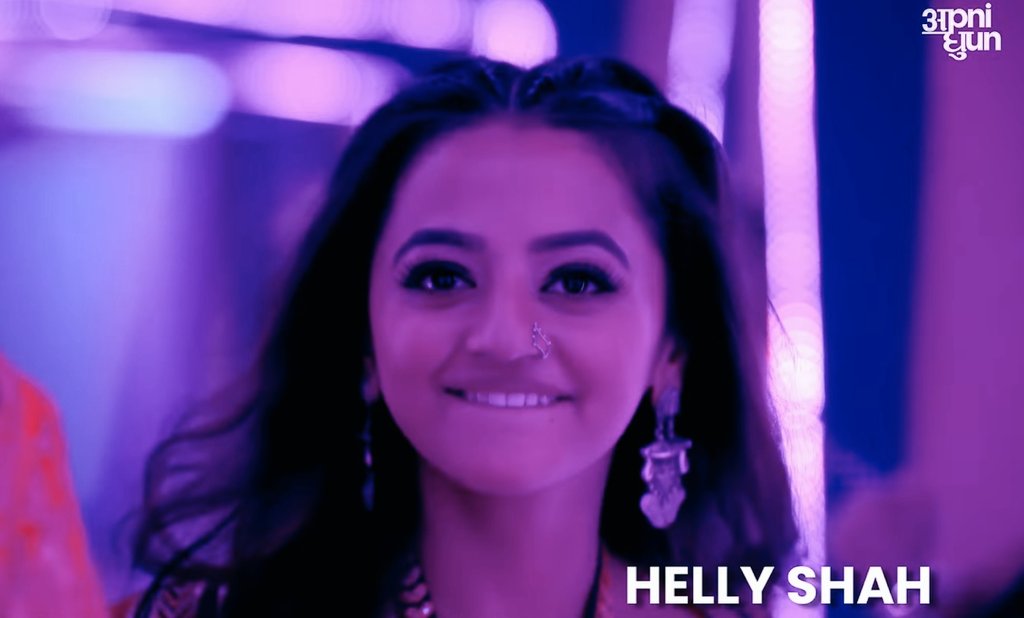 Her cute naughty look 😬🙈😂❤️
I really love this shot😬🙊❤️
<a href="/OfficialHelly7/">HELLY</a> 
#HellyShah #HellyHearts