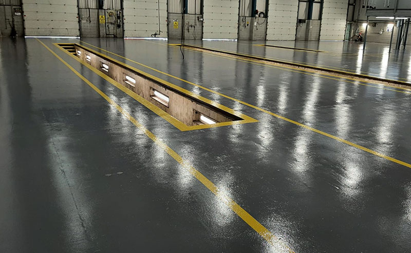 ACC_Flooring's tweet photo. Case Study: We recently installed the floor finishes for a new commercial vehicle centre. 

The service centre consists of 22 workbays, drive through ATF &amp; ADR areas &amp; a PDI Centre for both new &amp; used vehicles.

https://t.co/kKRQ9j7eW3

#resinflooring #vehicle #workshop https://t.co/FieN4L1tJI
