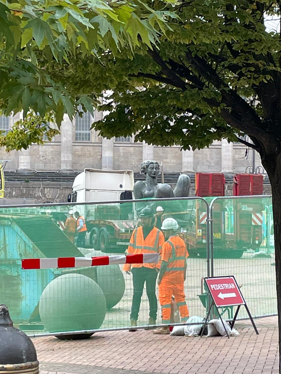 Work on the Floozy in the Jacuzzi is well underway today as the centrepiece is removed for refurbishment work. We'll miss her, but she'll be back soon.