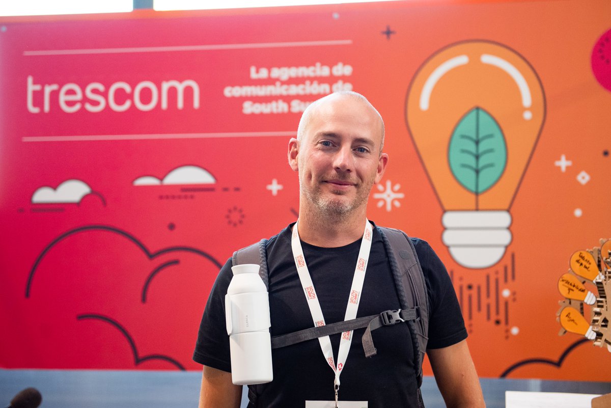 trescom_agencia's tweet photo. .@carfega se ha pasado por #TrescomCast para hablarnos sobre @closcadesign, la App que ofrece productos y servicios icónicos para generar movimiento social. ¡Descubre cómo fue la entrevista! 🎧 https://t.co/rK8xMyAheq #SouthSummit21 https://t.co/f4r2j6DA54
