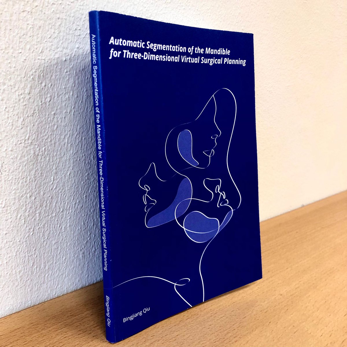 DASH_umcg's tweet image. Yesterday, Bingjiang Qiu obtained his PhD at
@univgroningen. His research 'Automatic segmentation of the mandible for 3D virtual surgical planning' took place at the @umcg Radiation Oncology Department, 3D Lab Groningen and our DASH #MachineLearningLab. research.rug.nl/nl/publication…