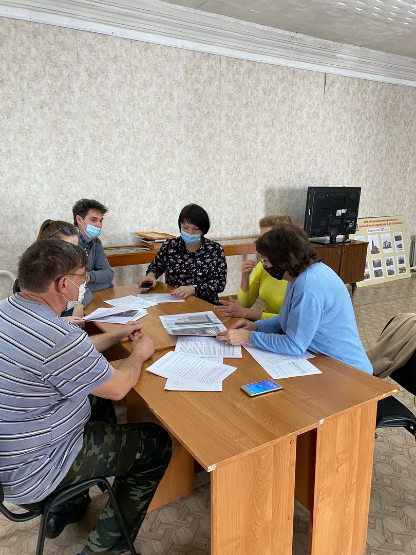 5 октября сотрудники УОКМ совершили методический  выезд в Сенгилеевский районный краеведческий музей им. А.И.Солуянова. Обсудили концепцию новой экспозиции и дальнейшее развитие музея.