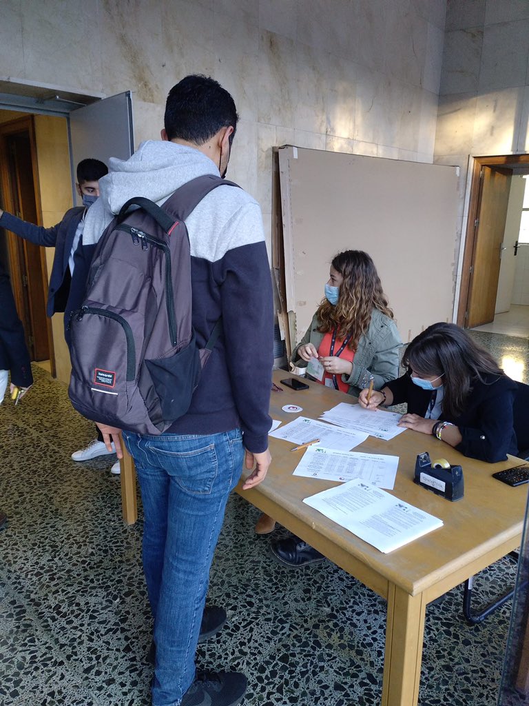 vetindoc_PhDay's tweet photo. ¡Empezamos! @VeterinariaUCM #Vetindoc #phday2021 En la sesión inaugural estará @consueloserres Maria Arias y Manuela Fernandez https://t.co/asWdsMBjdK
