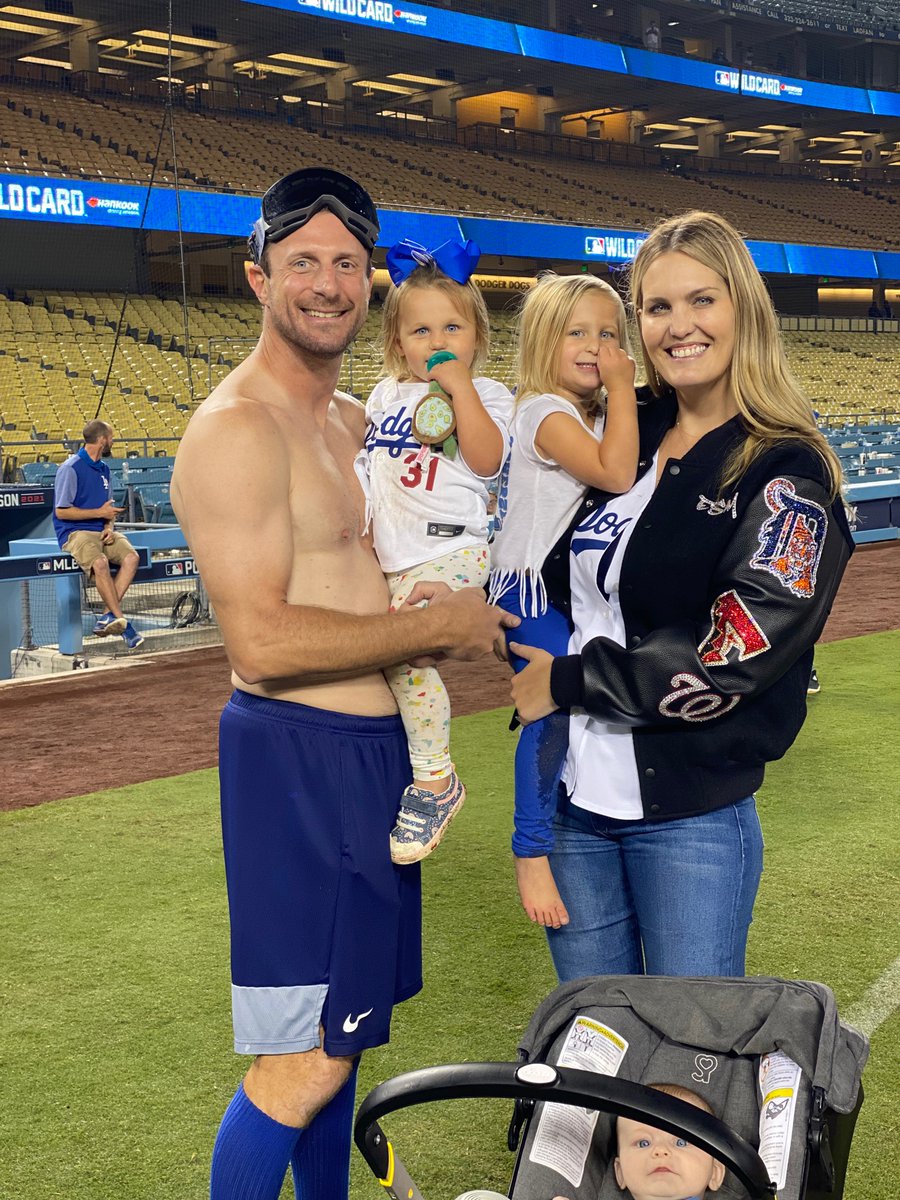 Erica Scherzer on X: There's the family you make off the field, and the  family you make on the field. Enjoying both on a night like tonight was  truly amazing. So much