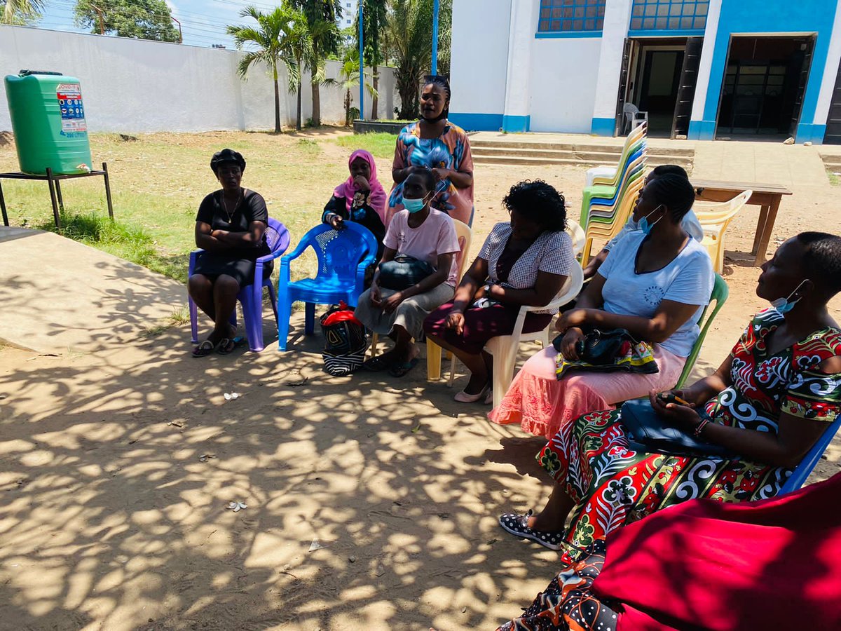 G4G_Africa's tweet photo. It's through your support that we have been able to offer the required psychosocial support and training to these young mothers in the Coast of Kenya. We wish to reach as many as possible in coming months and going forward. 
#SemiColonTribe
#TheWellnessTribe
@AuthorQueentah https://t.co/hsikHF1zTm