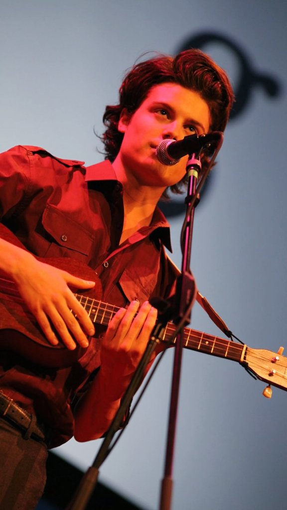 bornsmusicabie's tweet image. 19year old ❤
#tenyearsagoAngel 
#TEDx #musicalguest
#børns #borns
#odettespoonerIG
@bornsmusic