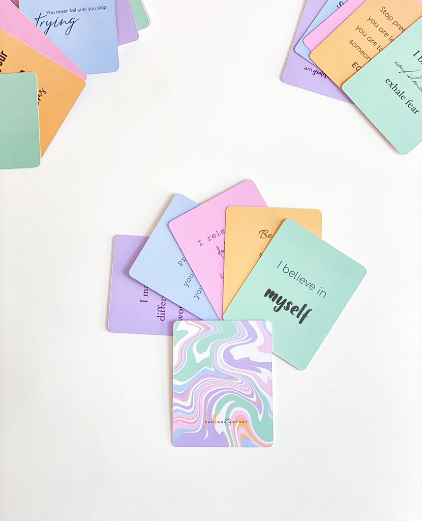 mak_artistry's tweet image. Yes you can! 
Start your day with positive affirmations. 
Designed by yours truly for @kadeauxavenue .
. 
Available to order #affirmationcards #cards #designprint #candyworp #gifting