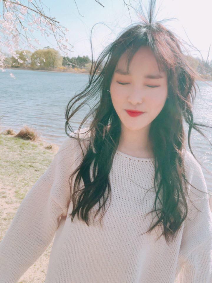 yunachxiju's tweet photo. [𝗥𝗢𝗟] @eunhannix ; @yunachxiju

𝖠𝗒𝗈, 𝗒𝗈𝗎'𝗋𝖾 𝗉𝗋𝖾𝗍𝗍𝗒 𝖼𝗎𝗍𝖾, 𝗌𝗈...
        𝖼𝖺𝗅𝗅 𝗆𝖾, 𝙢𝙖𝙮𝙗𝙚? https://t.co/ebTTkDEROg