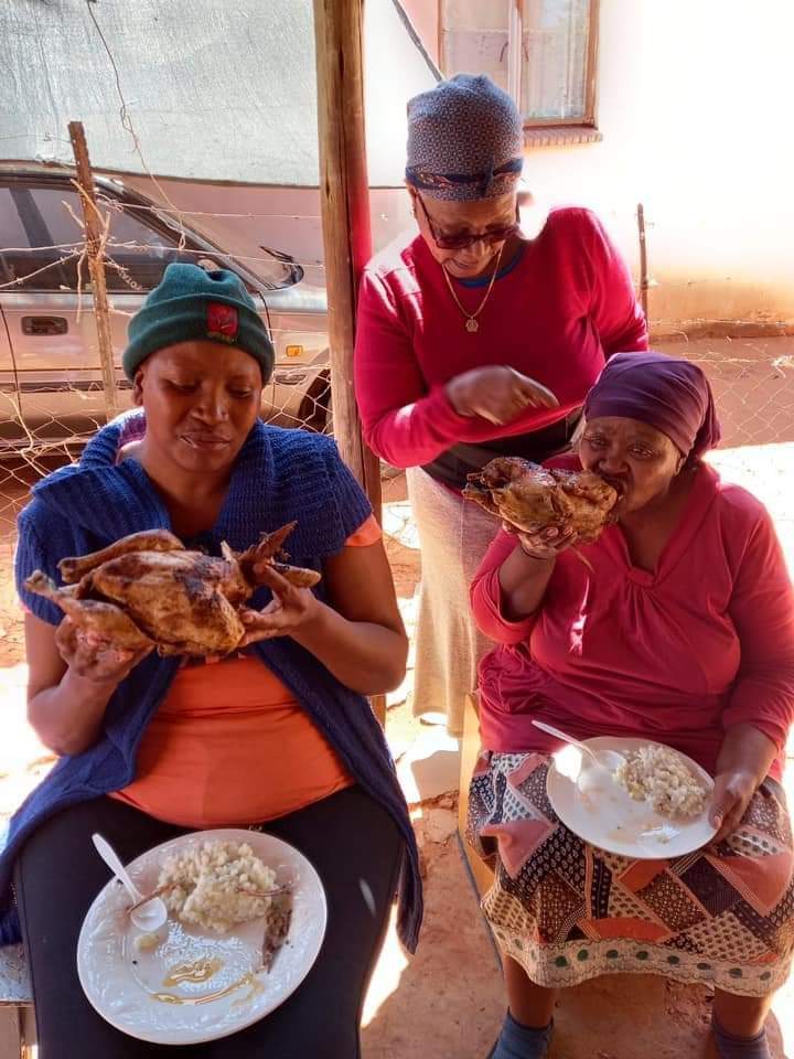 SamL17401277's tweet image. Here🤗😁👌