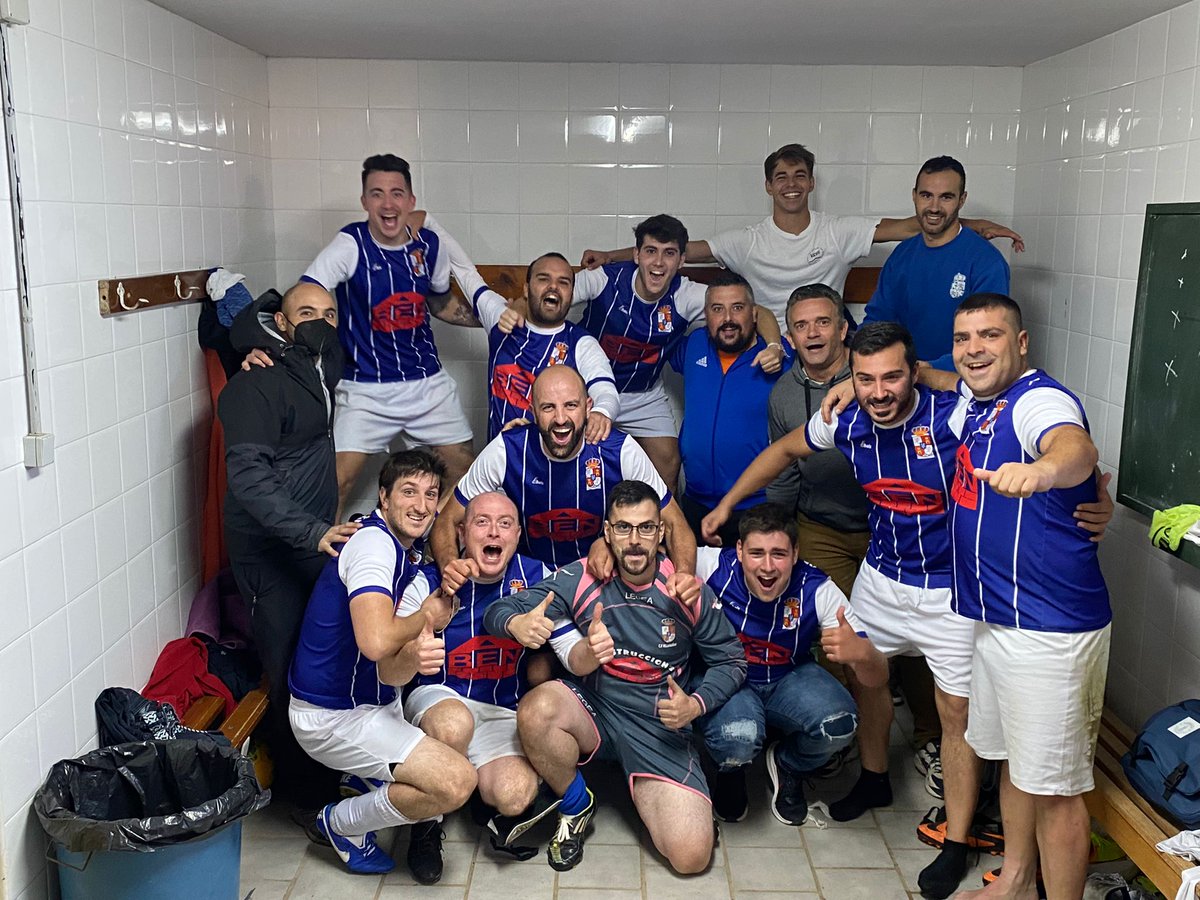 CVILLAMANAN's tweet photo. Después de la sufrida victoria ante Puente Castro en el municipal por 4 a 3, este finde nos vamos a Sariegos a enfrentarnos al equipo a batir. Campeón de todo en los últimos años, le pondremos a prueba el Domingo a partir de las 16:30 en su feudo. Esperamos tu apoyo...💪⚽️⚽️⚽️⚽️ https://t.co/BP5xiUImwG