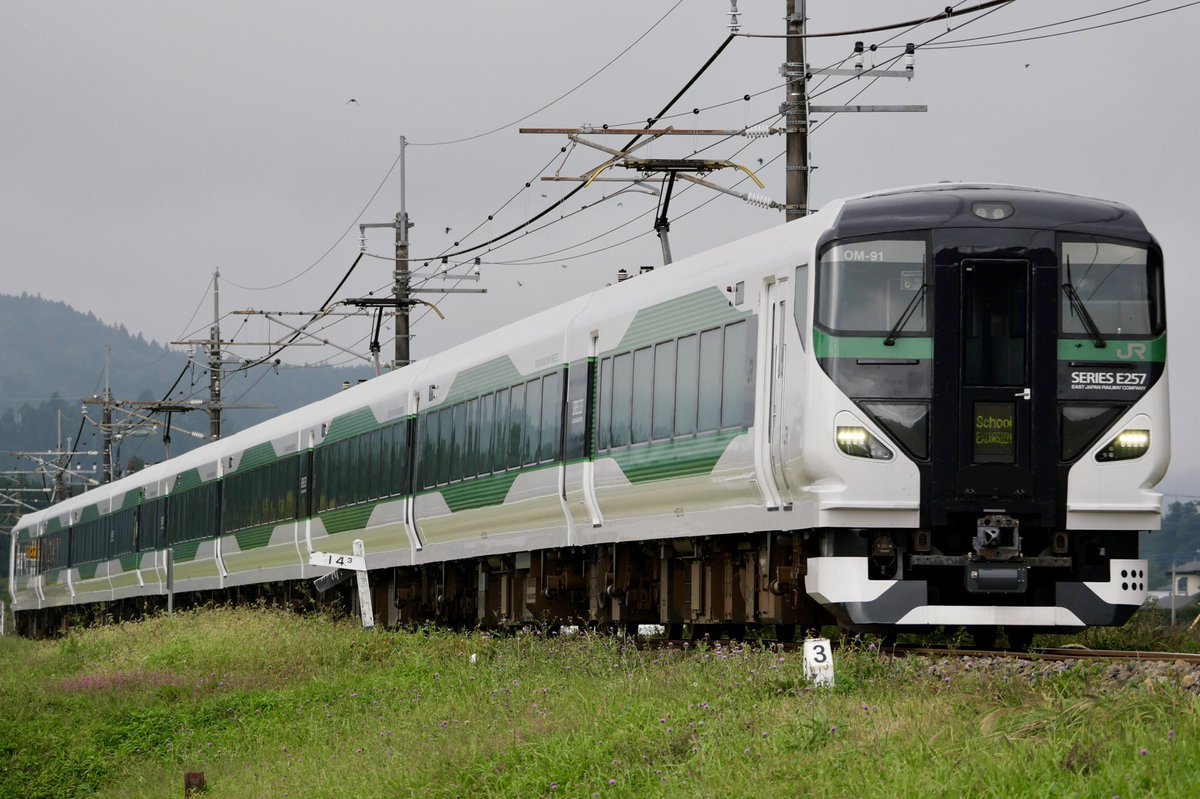 TAKAです。 因みにアイコンにしてる子になります🐻‍❄️🖤🤍🩵 #oc #illustration