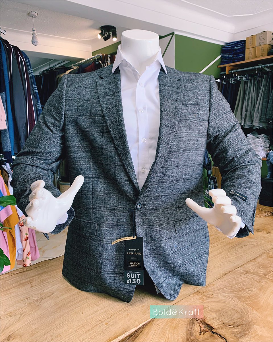 BoldKraft's tweet photo. Outsmart Any Dress Code With Our Perfectly Coordinated Men's suits. Pairing Impeccable Craftsmanship 👌🏽..
#boldandkraftug 

📍Kyanja Ring Road. https://t.co/p7tXT6I7B0