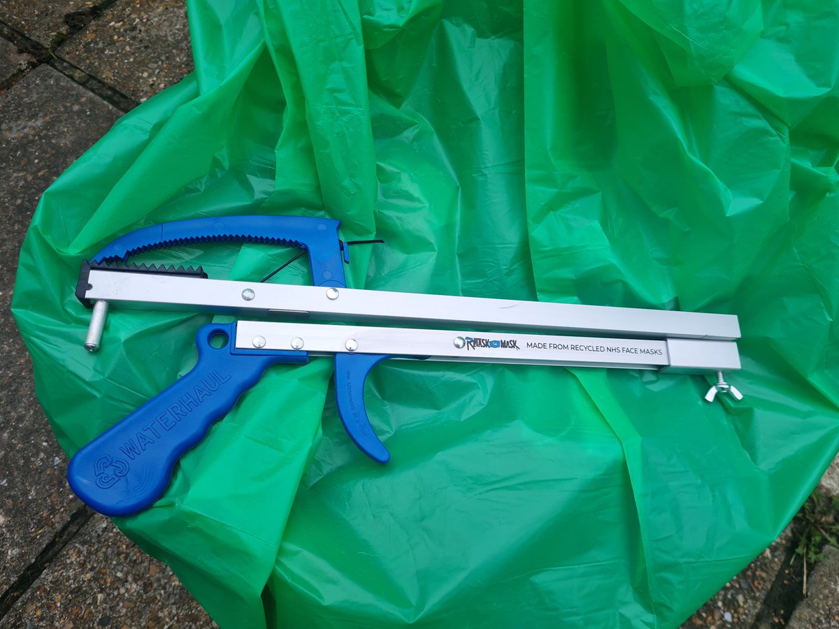 LKickers's tweet photo. We were so excited when our new folding litter picker from @Waterhaul1 arrived yesterday so we've been out before school to give it a try. It's made from recycled #facemasks - and we used it to pick up 3 dropped masks on our walk around the block! #RetaskTheMask https://t.co/rzQz0mSaKb