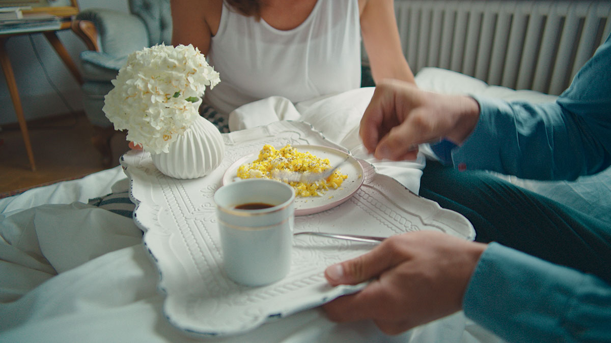 Demain, c'est la Journée mondiale de l'œuf, une occasion idéale de manger un petit-déjeuner avec des œufs. Les œufs contribuent à une alimentation saine. Manger au petit-déjeuner ils rassasient pendant longtemps et aident ainsi à contrôler son poids. gallosuisse.ch/fr/oeufs/oeuf-…