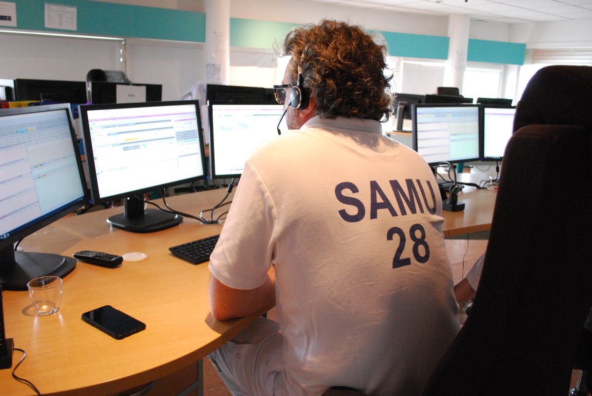 TOUCHE PAS A MON SAMU
Si on est pendu au téléphone nuit et jour, c'est POUR VOUS!

Si vous ne voulez pas que cela s'arrête demain, relayez largement.
#touchepasamonsamu   #sante   #SAMU    #assembleenationale  #senat