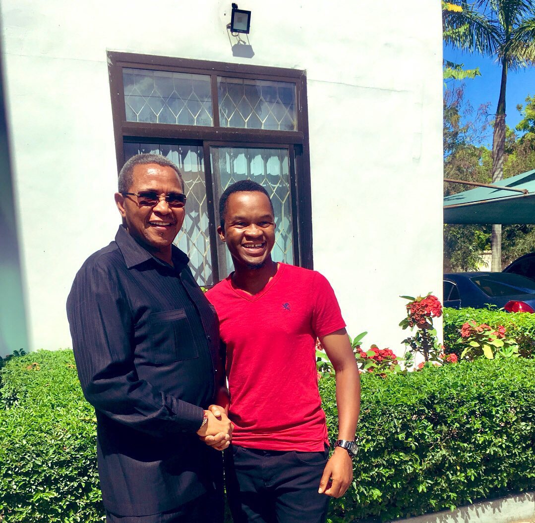 HAPPY BIRTHDAY MSHUA  Jakaya Kikwete Biography, Life, Interesting Facts. 
SHUKA NAYO,THREAD: 