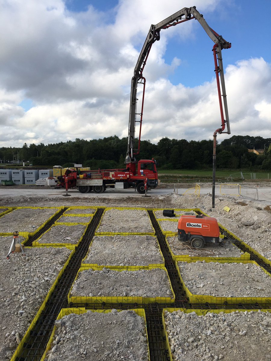jmsteelfixing's tweet photo. Recent contract in Newbury RG14 #steelfixer #steelfixing #groundbeams #rebar #reinforcement #concrete #pecafil https://t.co/hDexuSX5Ng