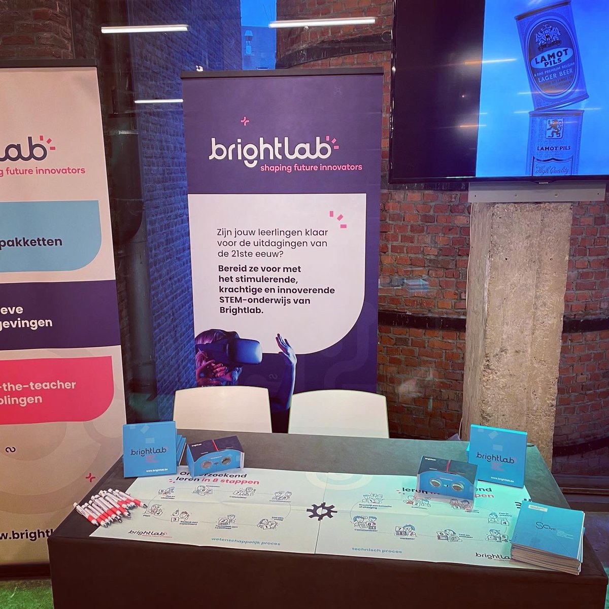 Brightlab_be's tweet photo. Gisteren waren we als medeorganisator aanwezig op #Digiwijs, het onderwijsevent rond gepersonaliseerd #leren, #STEM, #mediawijsheid en lesgeven in een #digitale #school.
Bedankt aan alle enthousiaste deelnemers en aan onze top-partners voor deze geslaagde editie! π https://t.co/ODYgYk64ZY