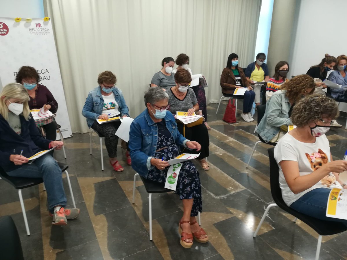 FececFederacio's tweet photo. 🥦🍆🍓 #menjasaimoute Continuem en diferents poblacions de Catalunya amb els Tallers d'alimentació #saludable amb motiu de la X Setmana Catalana de la Prevenció del #Càncer 💪
📸 Taller a Vidreres, a la comarca de La Selva @OncolligaGi @ajvidreres
#FECEC #SECAPC #healthylife https://t.co/l2ILymFxKX