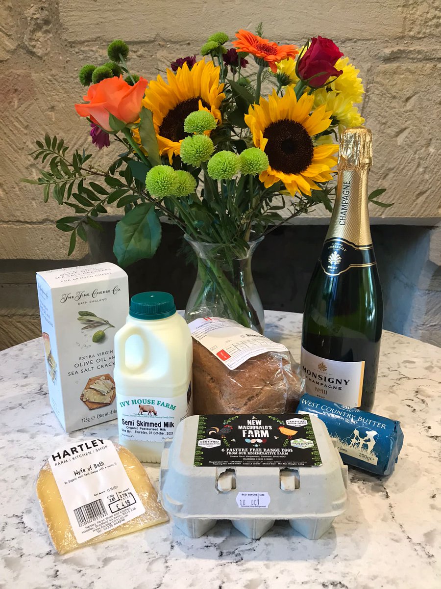 burghopecottage's tweet photo. Enjoy fresh produce from Hartley Farm with a welcome hamper full of delicious treats and champagne when you check into Burghope Cottage.π
π§@finecheeseco
π₯@ivy_house_dairy
π@HobbsHouse
π³@NewMacsFarm
#localproduce #foodies #welcomehamper #luxuryretreat #boutiqueretreats https://t.co/VYeTtAZX6y