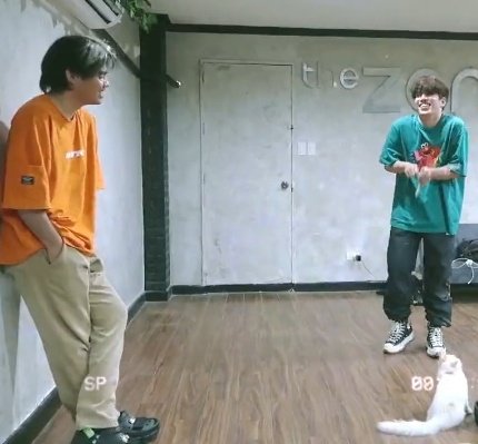 its_yjhlvr's tweet photo. love how stell tried to make pablo laugh effortlessly ๐๐๐
#ForteTheConcertMediaCon
@SB19Official #SB19 https://t.co/bCeQXh8y15