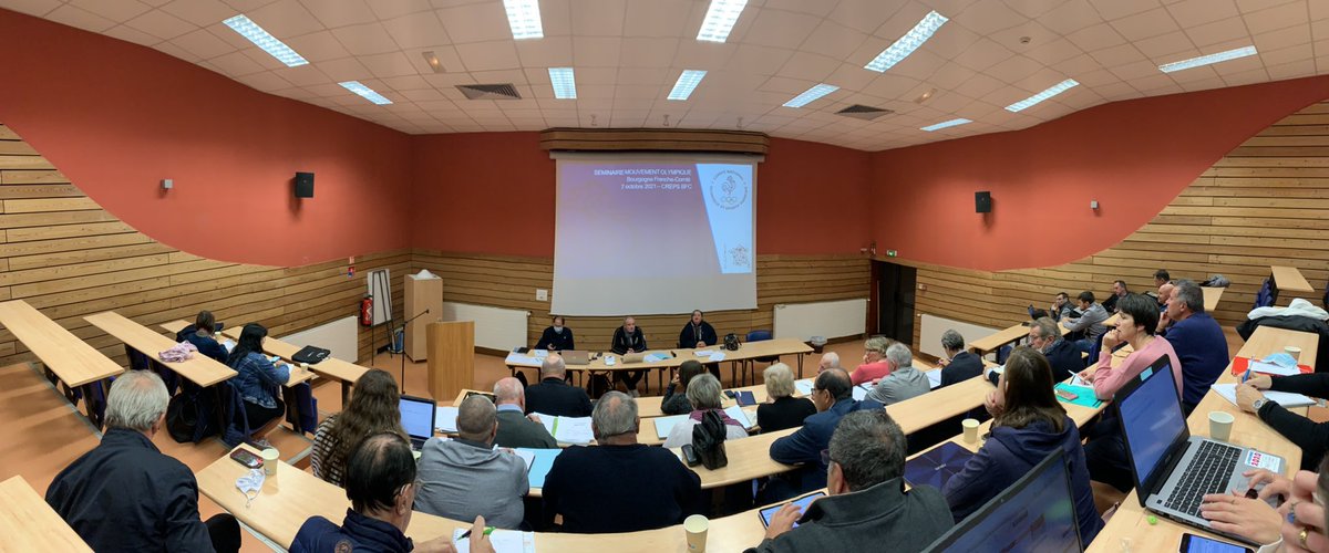 CROS_BFC's tweet photo. ➡️ 𝗢𝘂𝘃𝗲𝗿𝘁𝘂𝗿𝗲 𝗱𝘂 𝗦𝗲́𝗺𝗶𝗻𝗮𝗶𝗿𝗲 de Bourgogne-Franche-Comté CROS/CDOS en présence d’élus et de permanents de l’ensemble des structures, dans l’amphithéâtre du @CrepsBfc, à #Dijon. https://t.co/Xe7BsQnOW5