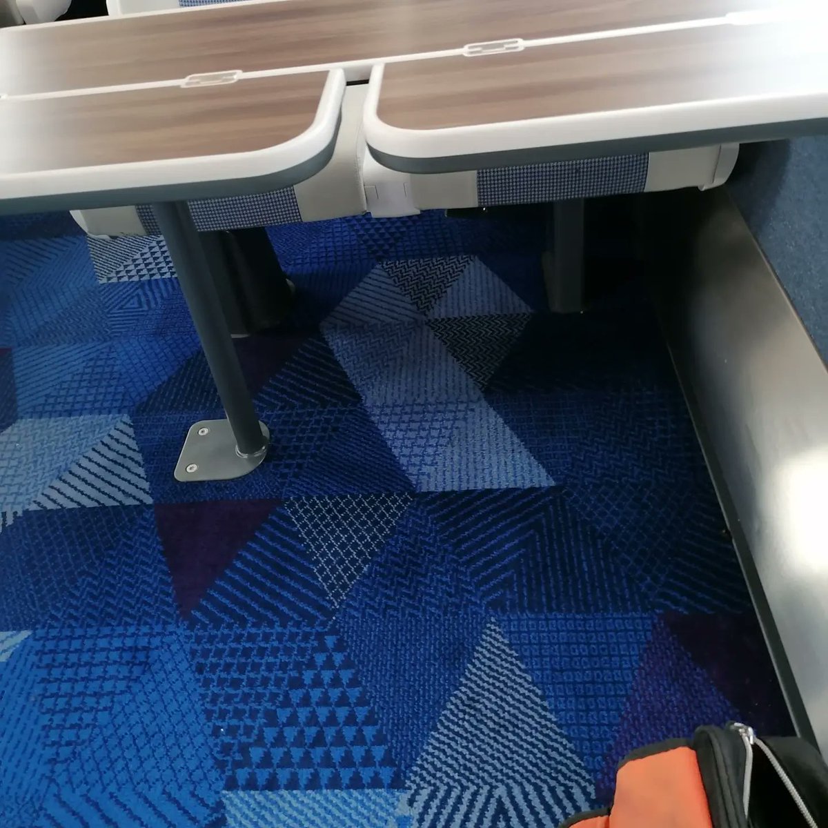 Rob_A_Bracewell's tweet image. The long distance table, @TPExpressTrains #NotThoughtOut #DesignFail