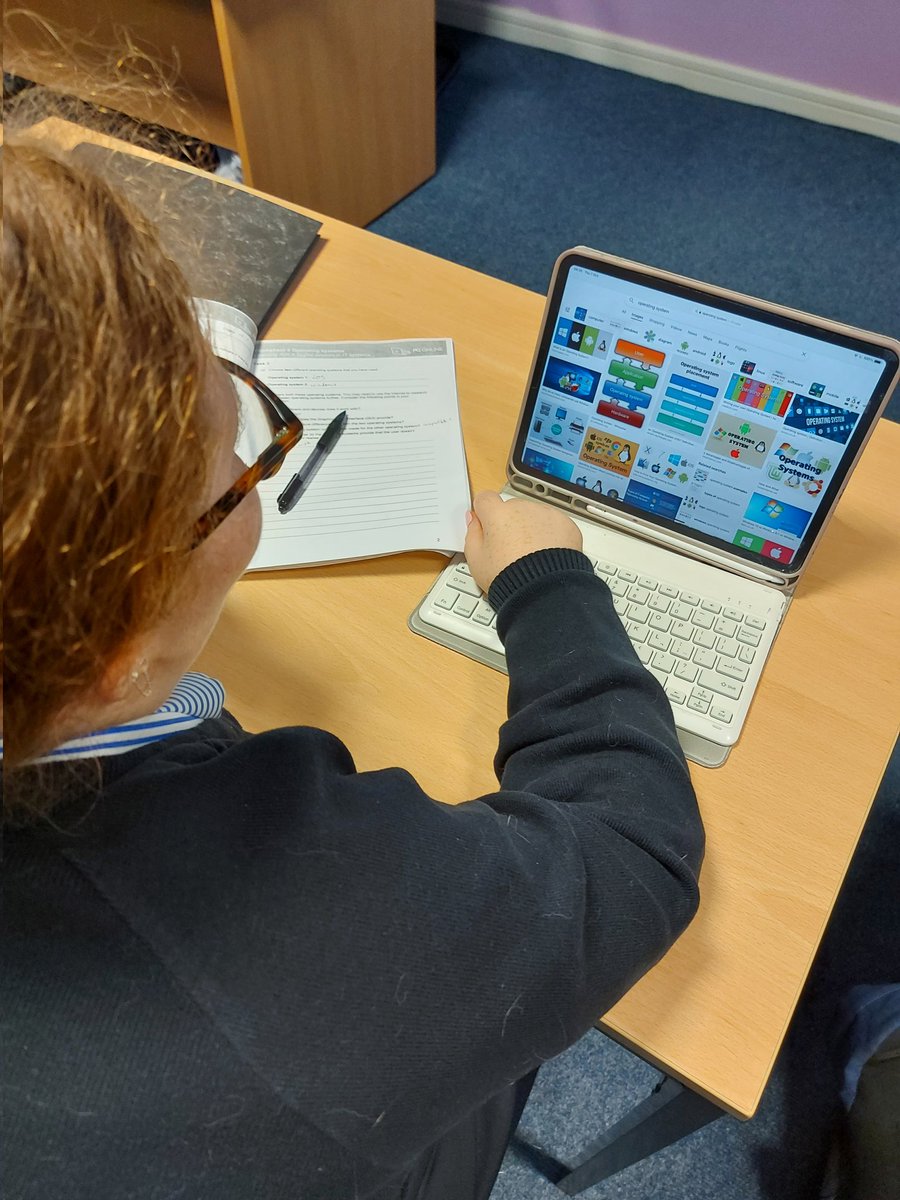 slgict's tweet photo. Preparing for Learning by researching types of Operating Systems 🖱⌨👩‍💻 #TEEP #prepareforlearning https://t.co/wfVRB7NjyK
